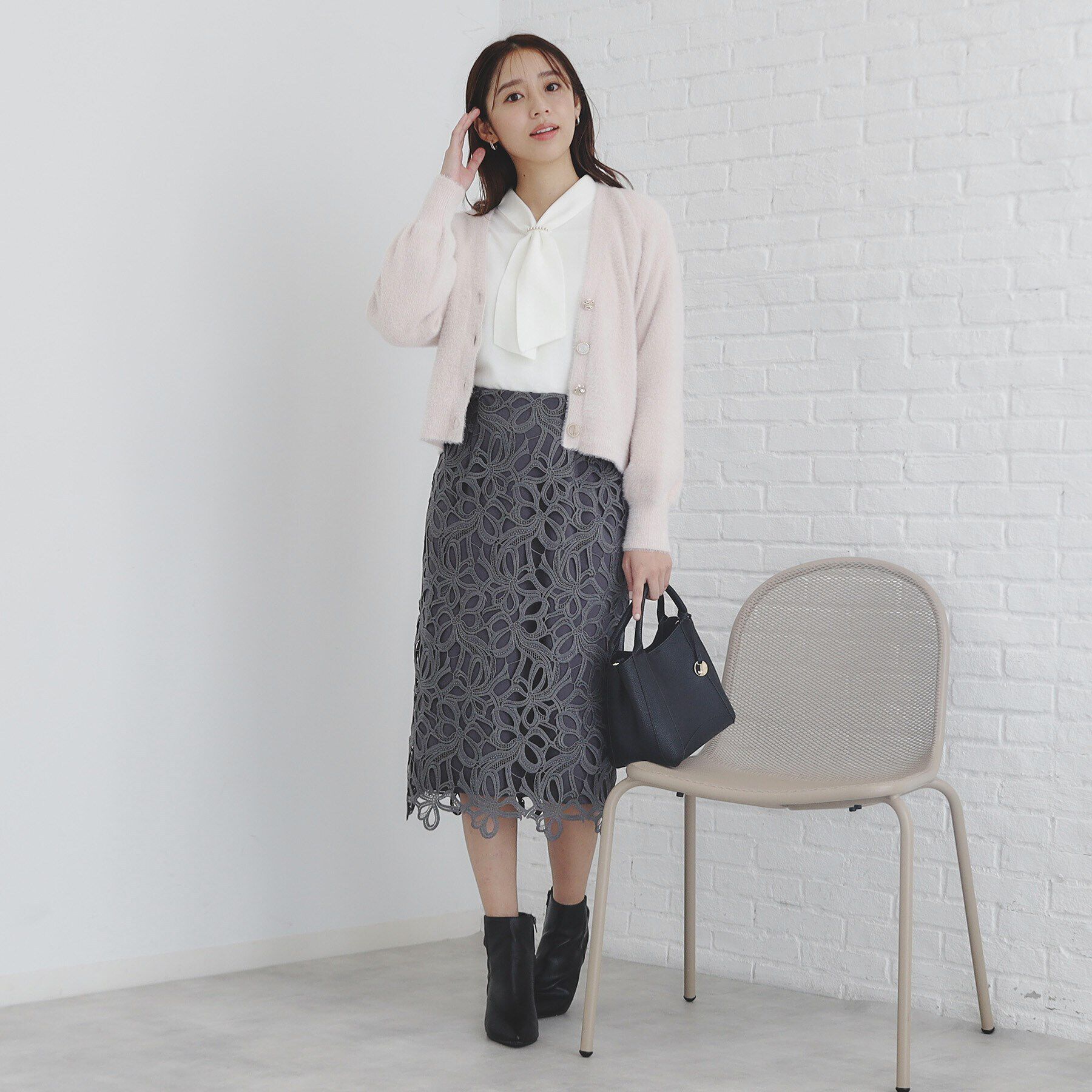 index「《美人百花掲載》ラメフェザーヤーンカーディガン【洗濯機洗い可】」|カーディガン|