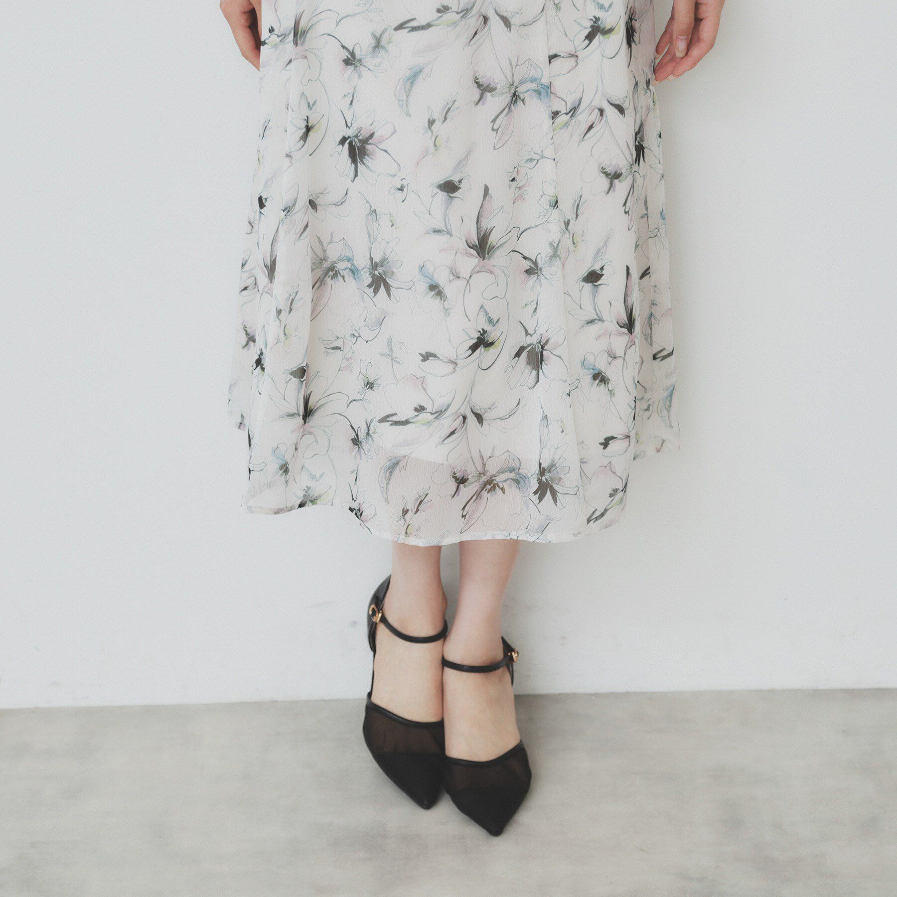 index「シアーフラワーフレアスカート【洗濯機洗い可】」|スカート|