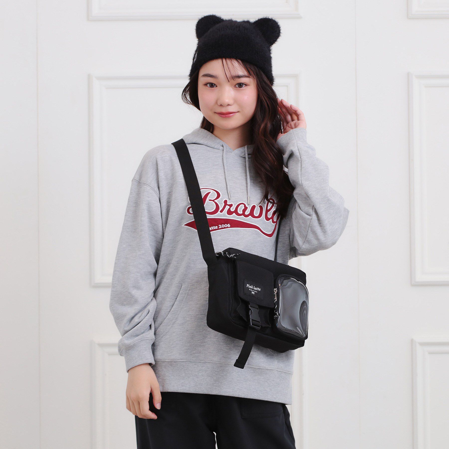 PINK-latte「Wポケカジュアルショルダー」|ショルダー・メッセンジャー|