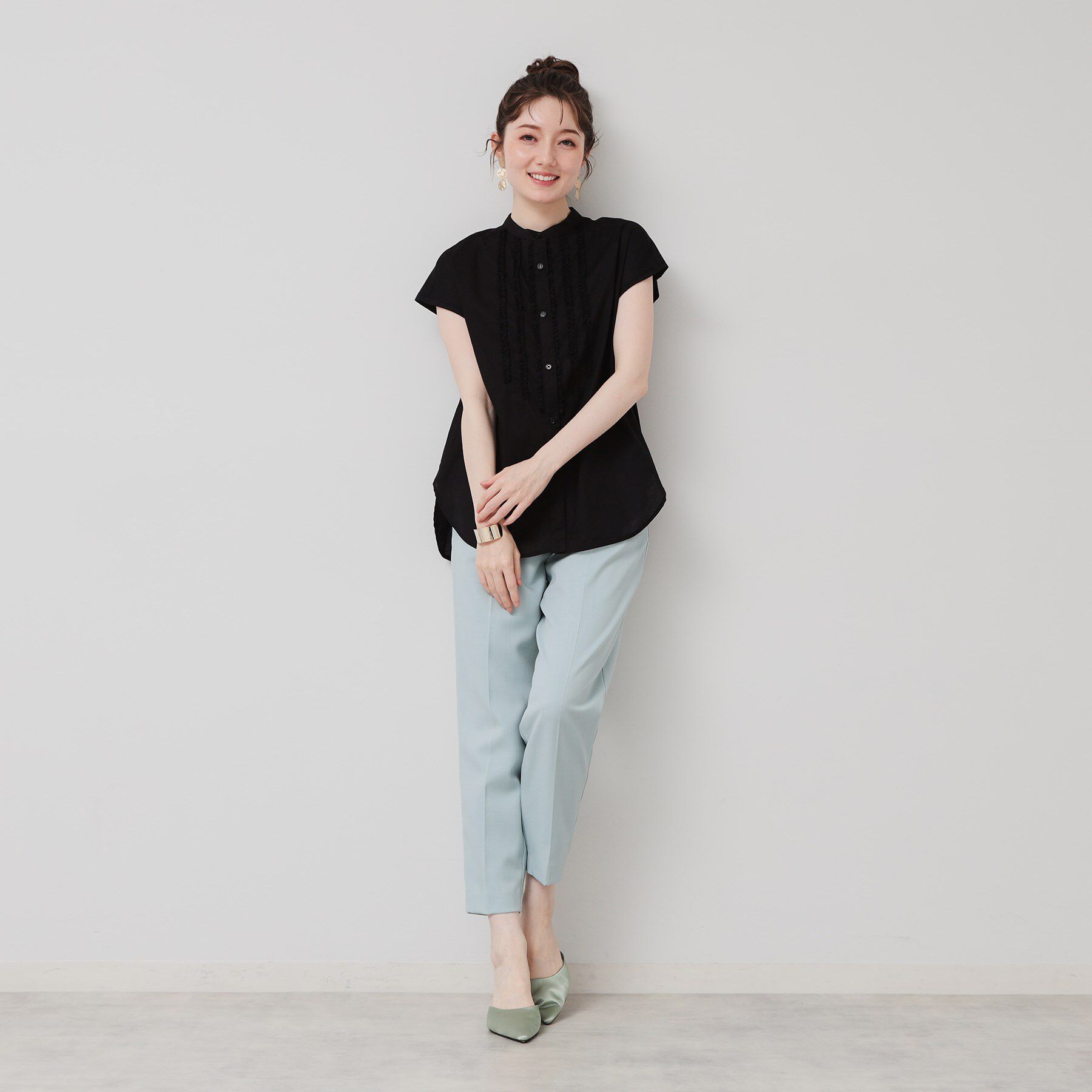 SunaUna「【コンパクトフリル／3色展開】フレンチスリーブブラウス」|シャツ・ブラウス|