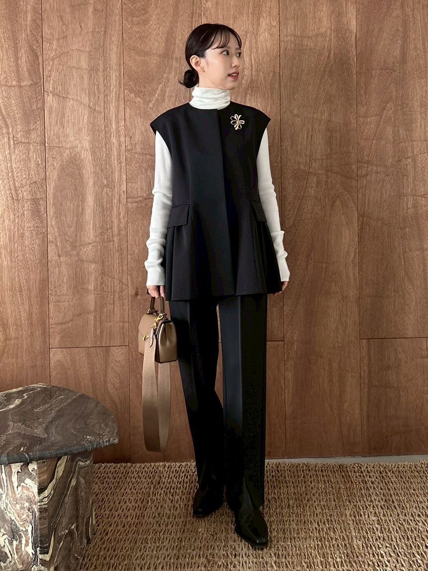 Mila Owen「メタルリボンモチーフブローチ」|ブローチ・コサージュ|