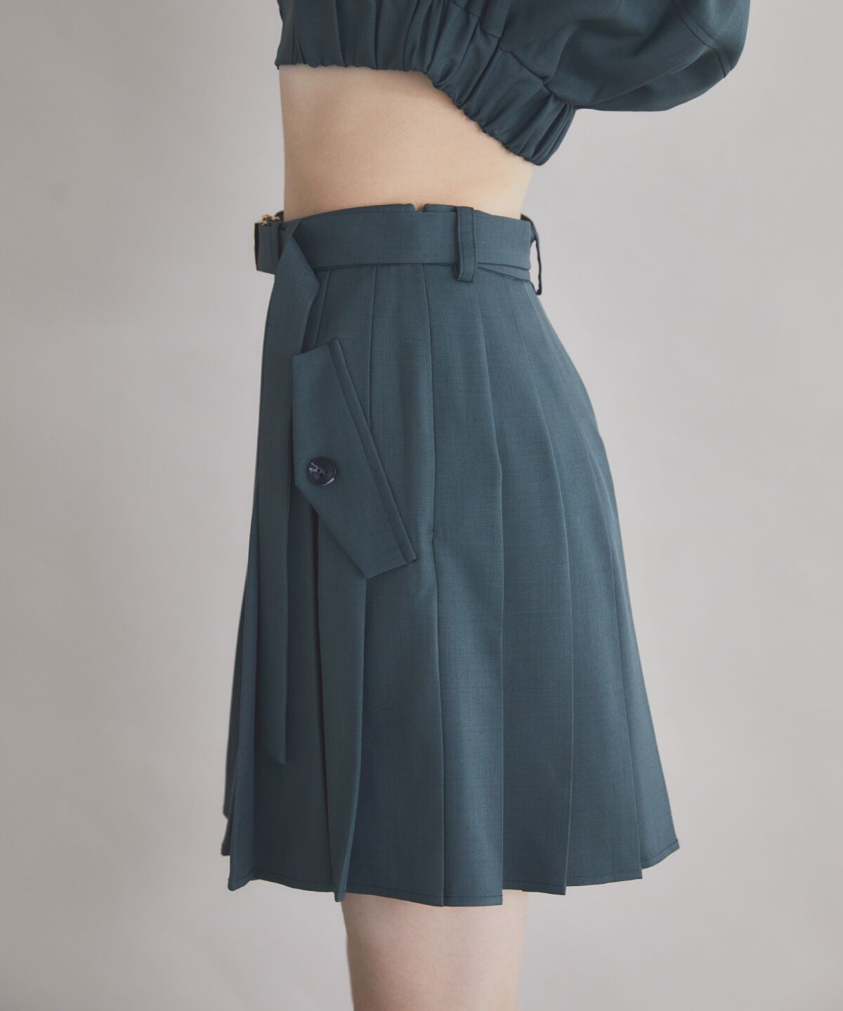 REDYAZEL「ベルト付きプリーツショートスカート」|フレア|