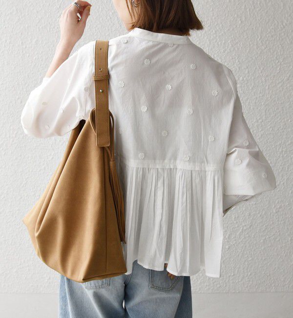 SHIPS any「《予約》【WEB限定】SHIPS any:〈洗濯機可能〉フラワー モチーフ ペプラム ギャザー シャツ ブラウス」|シャツ・ブラウス|