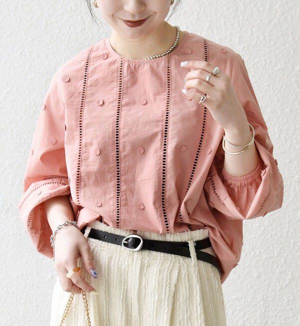 SHIPS any「《予約》【WEB限定】SHIPS any:〈洗濯機可能〉フラワー モチーフ ハシゴレース クルーネック ブラウス」|シャツ・ブラウス|ピンク