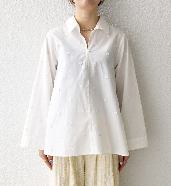 SHIPS any「《予約》SHIPS any:〈洗濯機可能〉フラワー モチーフ Aライン スキッパー シャツ ブラウス」|シャツ・ブラウス|