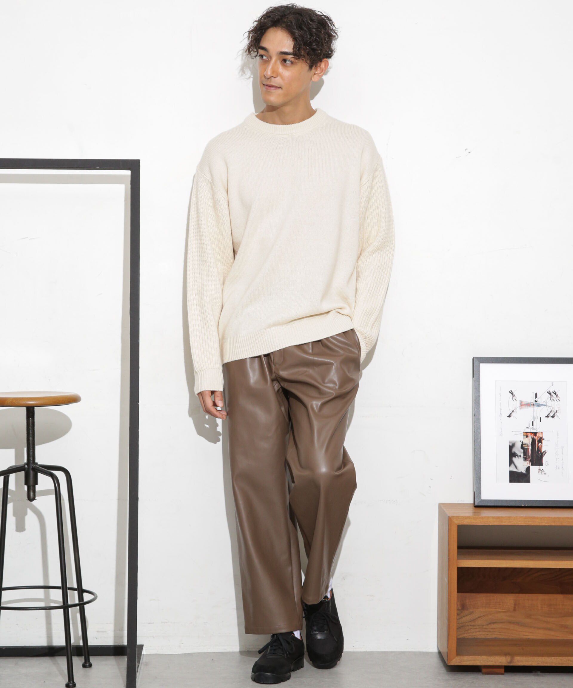 nano･universe「フェイクレザートラックパンツ(セットアップ可)」|チノ|