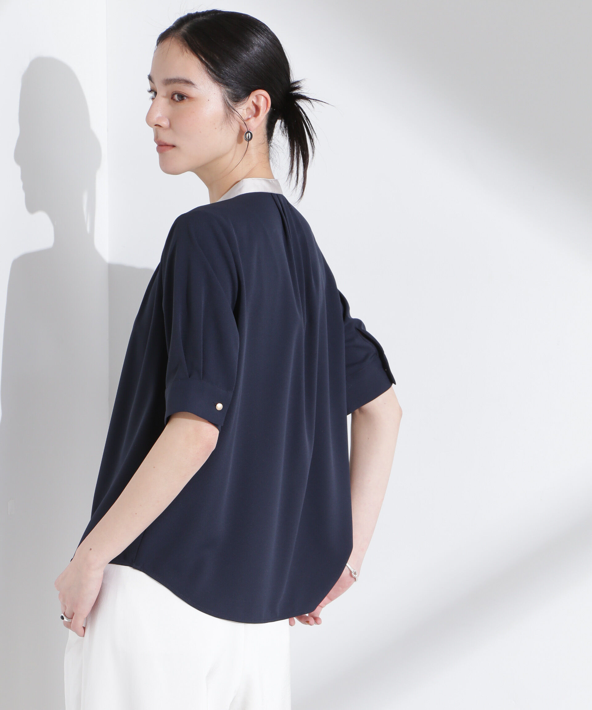 nano･universe「スタンドバイカラータックブラウス 半袖」|シャツ・ブラウス|