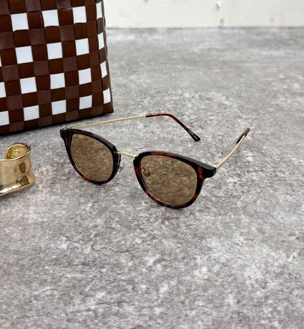 fredy emue「メタルテンプルボストンサングラス」|サングラス|