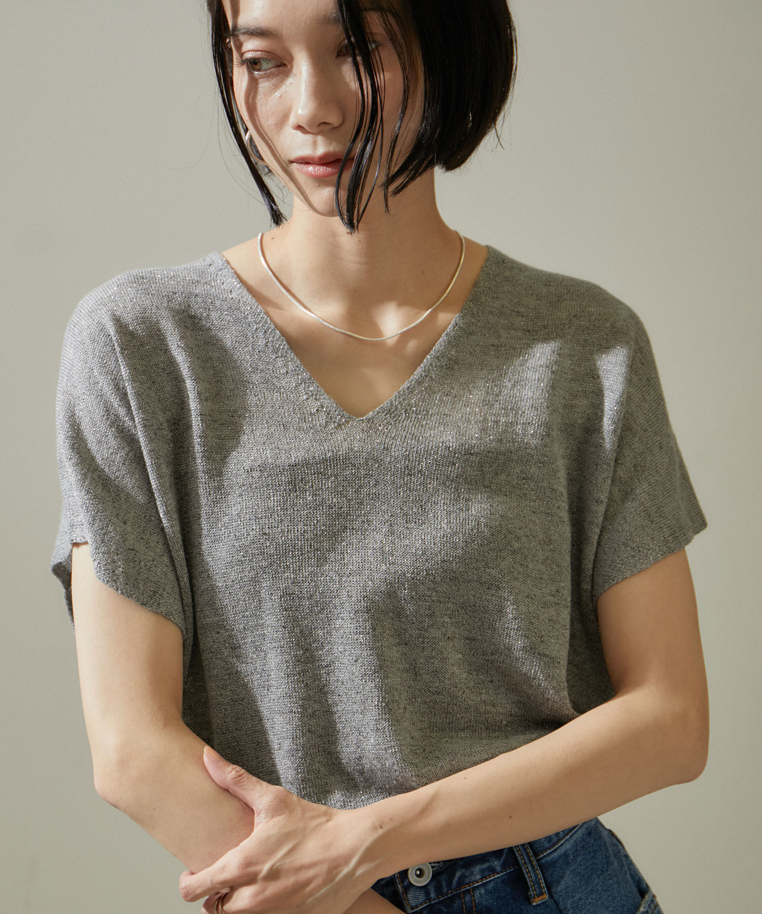 SALON adam et rope'「スパークルリネンラメフレンチスリーブVネックプルオーバー」|ニット・セーター|