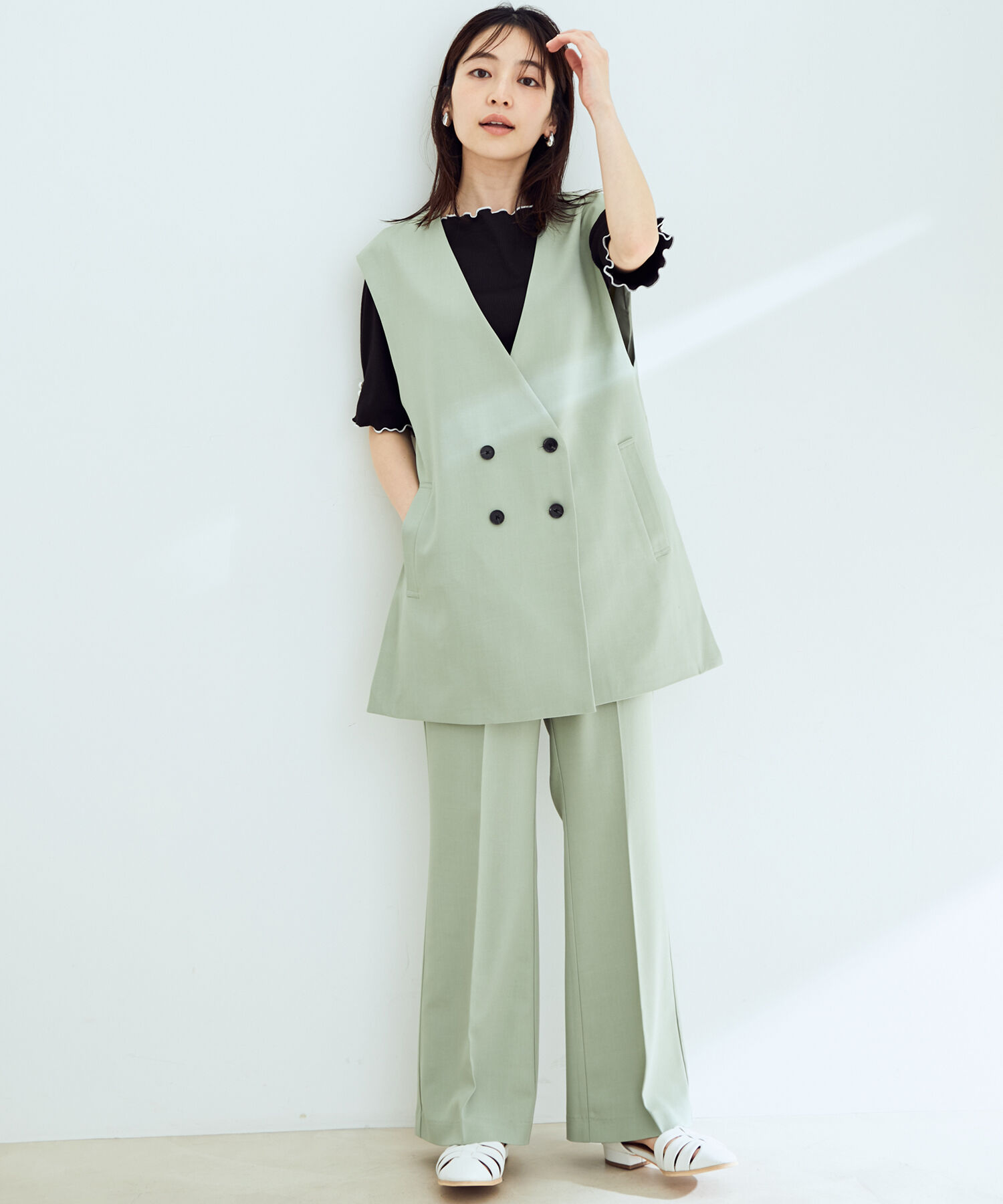 vis-a-vis「【WEB限定】【SET】コスパ抜群！ジレ＆フレアーパンツセットアップ」|スラックス|ライトグリーン(33)