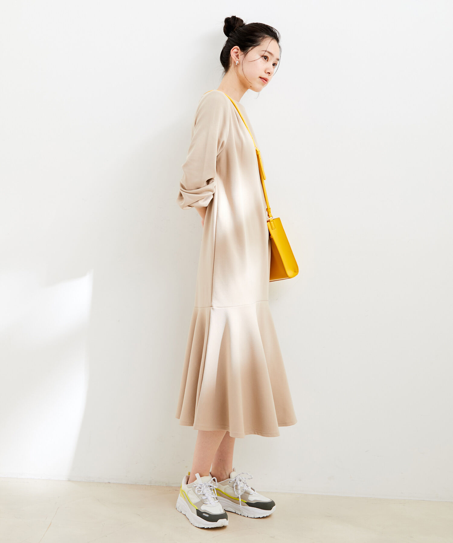 VIS「バックパール切り替えフレアワンピース」|ワンピース|