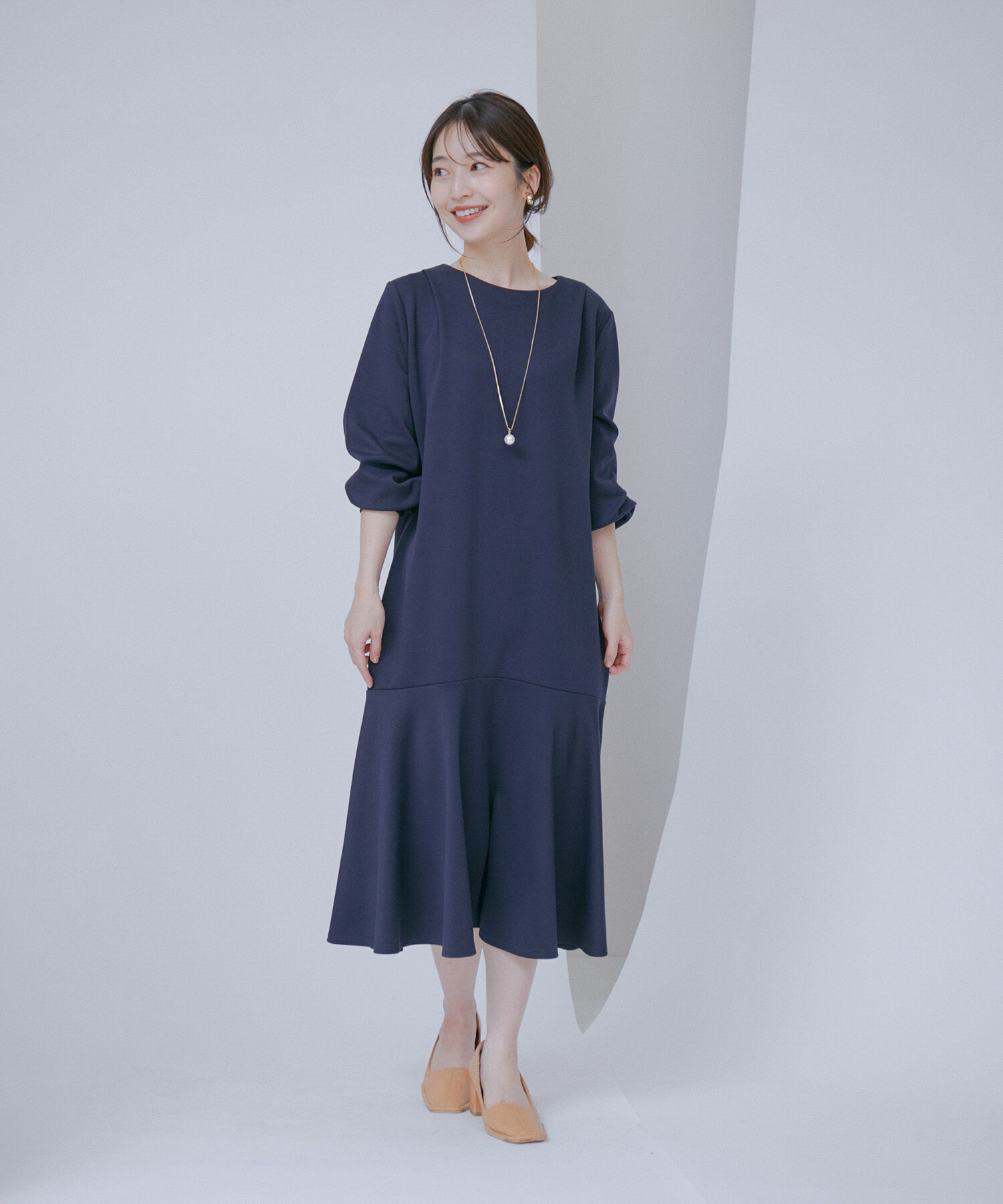 VIS「バックパール切り替えフレアワンピース」|ワンピース|