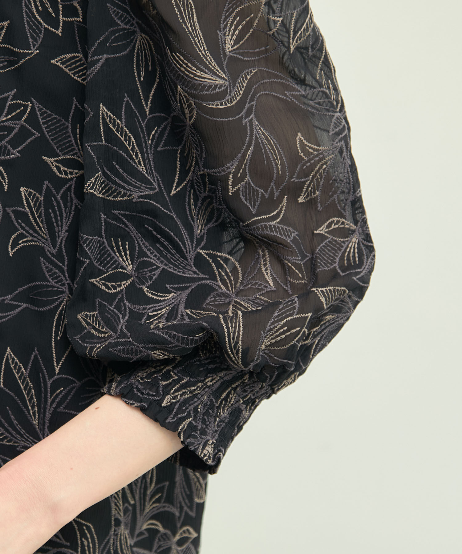 Rope&rsquo;Picnic「【emur/エミュール】洗える/セットアップ対応/楊柳刺繍ブラウス」|シャツ・ブラウス|