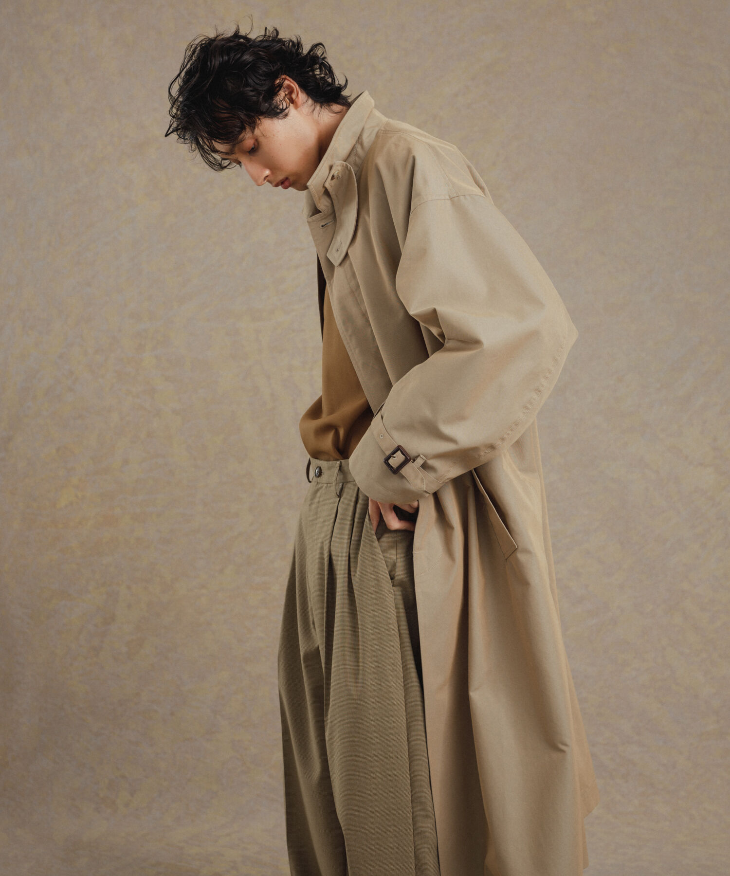 ADAM ET ROPE'「【WEB限定】玉虫色 ボリュームスリーブ バルマカーン ロング ステンカラーコート / ユニセックス」|ステンカラーコート|