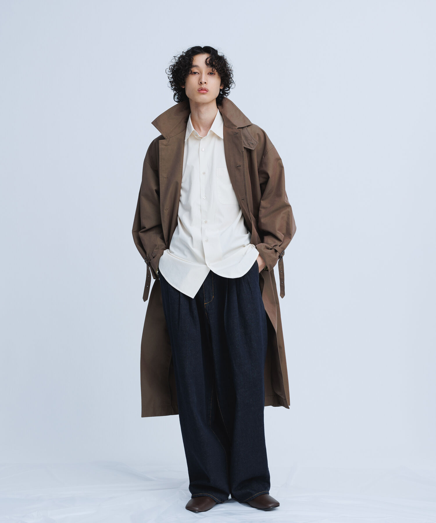 ADAM ET ROPE'「【WEB限定】玉虫色 ボリュームスリーブ バルマカーン ロング ステンカラーコート / ユニセックス」|ステンカラーコート|