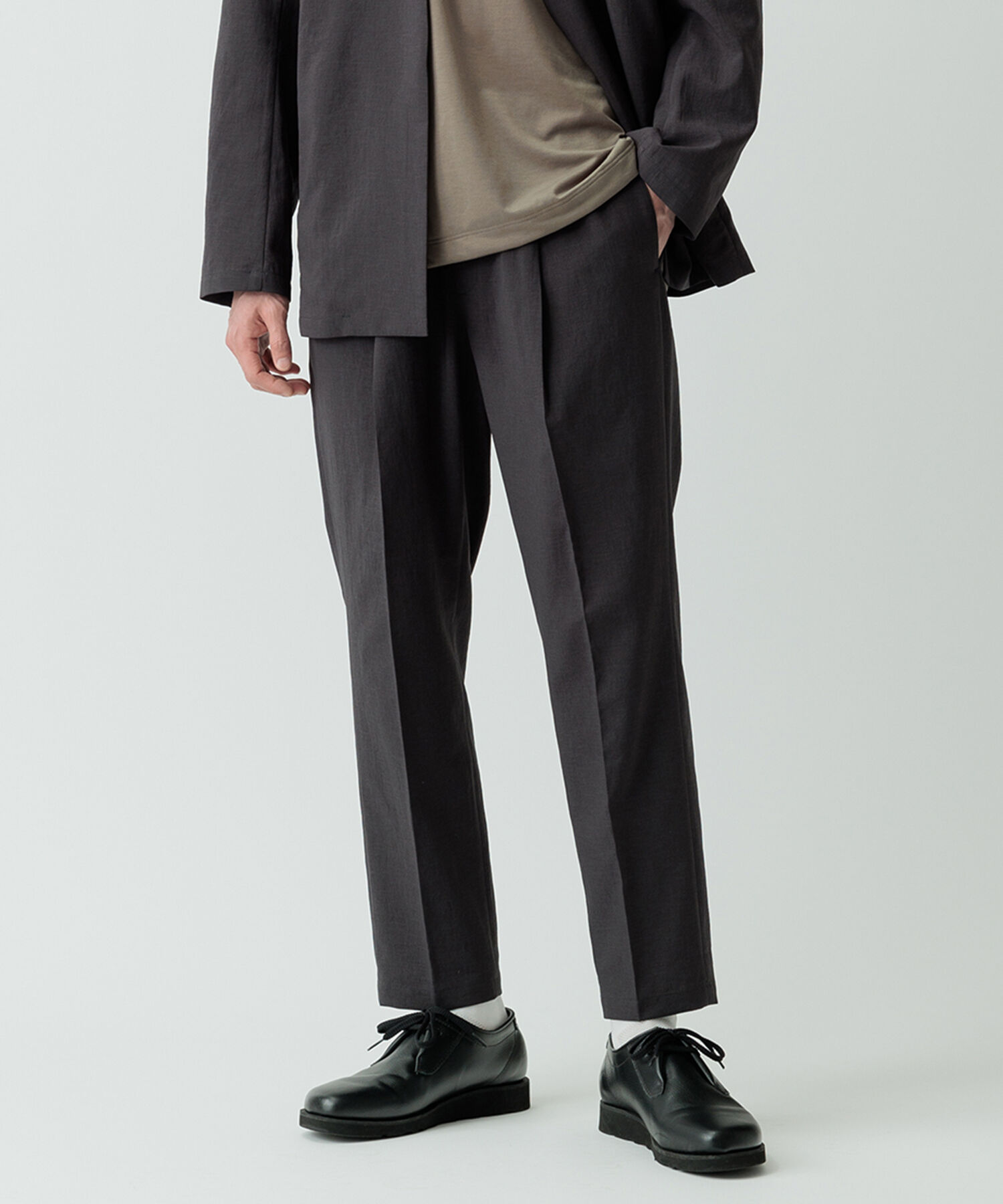 ADAM ET ROPE'「2点セット【RIRANCHA / リランチェ】セットアップ / ノーカラージャケット＆イージーパンツ / イージーケア」|スーツ|