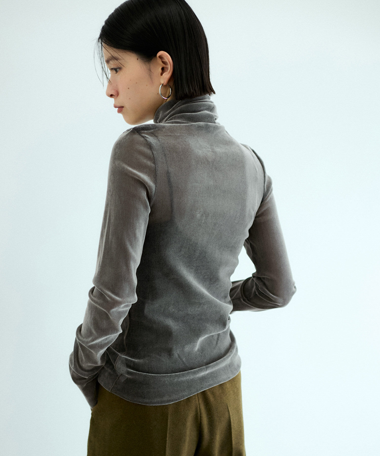 ADAM ET ROPE'「【洗える】タートルネックフロッキーチュールプルオーバー」|Tシャツ・カットソー|グレー(07)