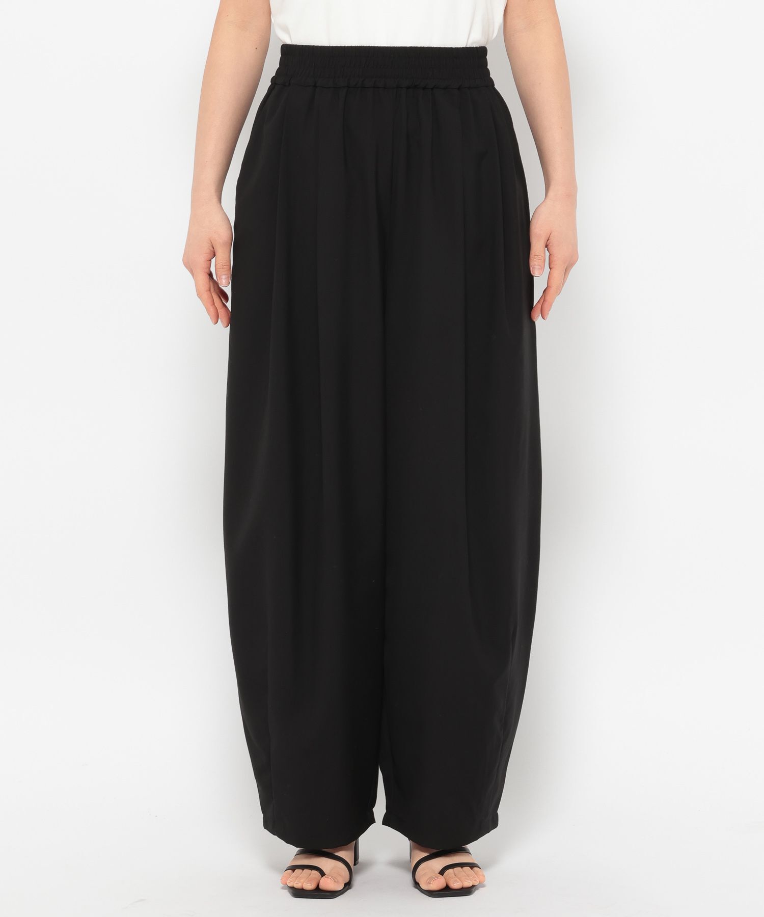 LOWRYS FARM「イージーワイドコクーンパンツ」|チノ|