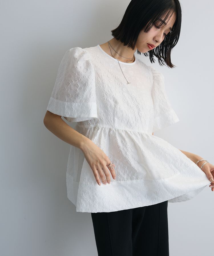 AnriettMusee「パフスリーブジャガードペプラムブラウス」|シャツ・ブラウス|Ivory