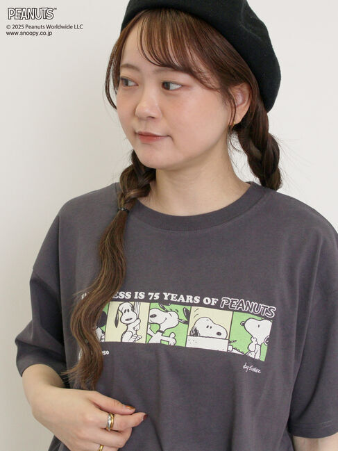 Samansa Mos2「【PEANUTS&times;Samansa Mos2】75thアートTee」|Tシャツ・カットソー|チャコールグレー