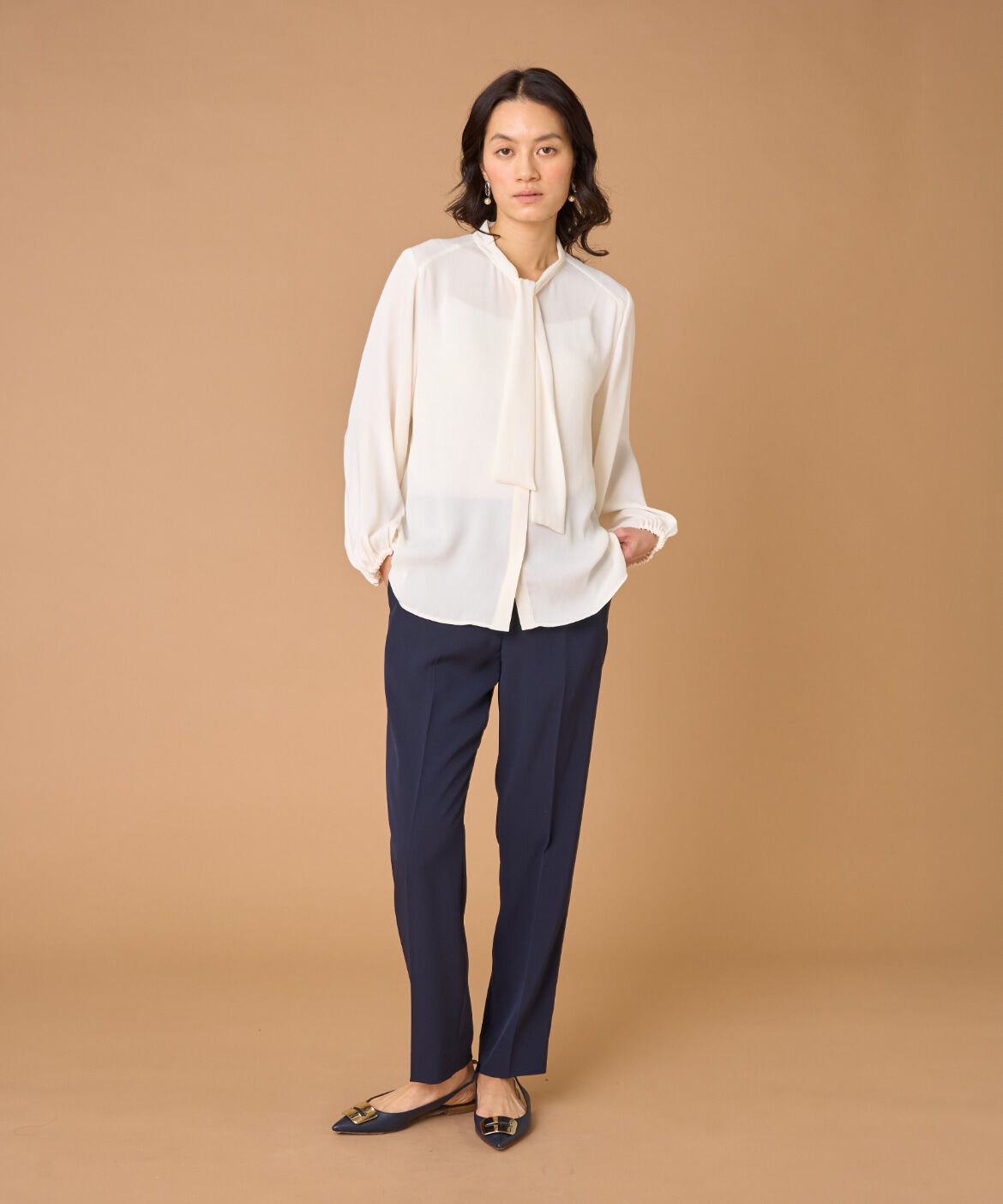 INED「《大きいサイズ》ボウタイブラウス」|シャツ・ブラウス|