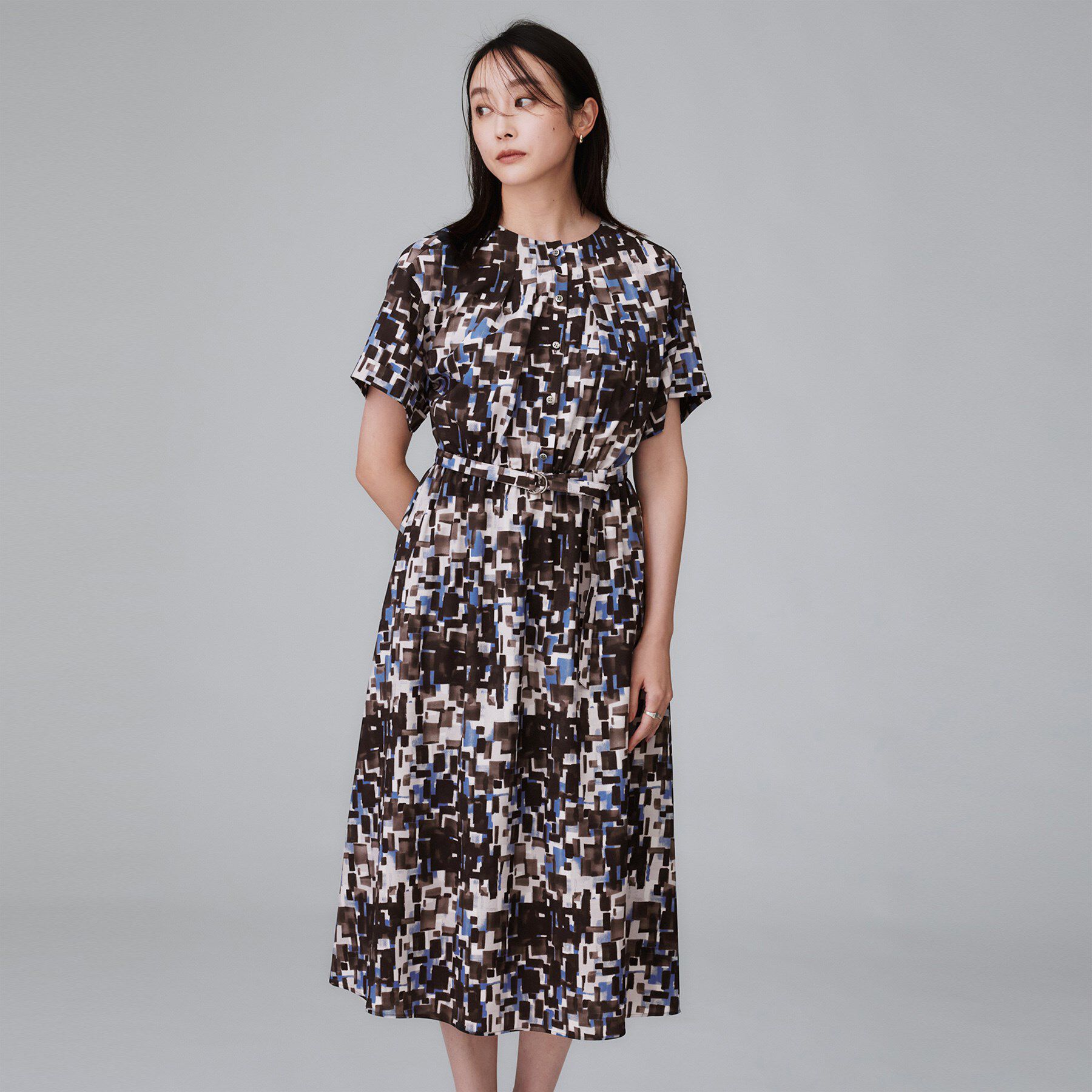 UNTITLED「【洗える/前開きボタン/ベルト付】ブロック柄ワンピース」|ワンピース|ブルー(192)