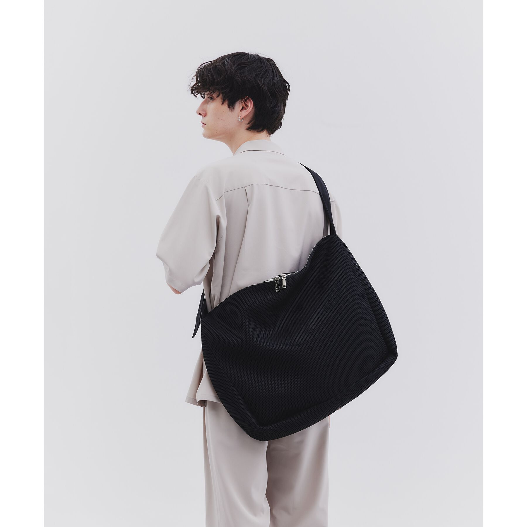 tk.TAKEO KIKUCHI「ビッグショルダーバッグ」|ショルダー・メッセンジャー|