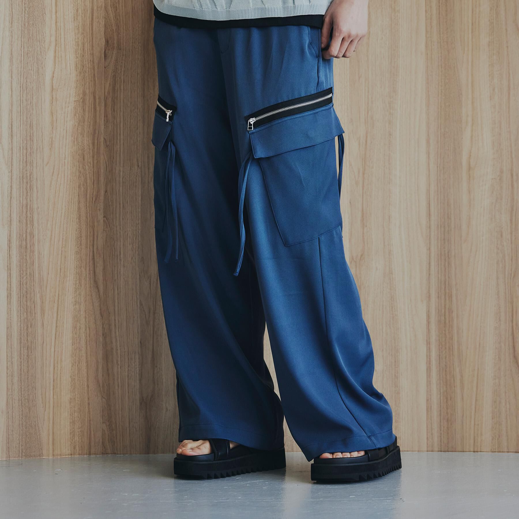 tk.TAKEO KIKUCHI「AラインサイドZIPカーゴパンツ」|その他|チャコールグレー(0