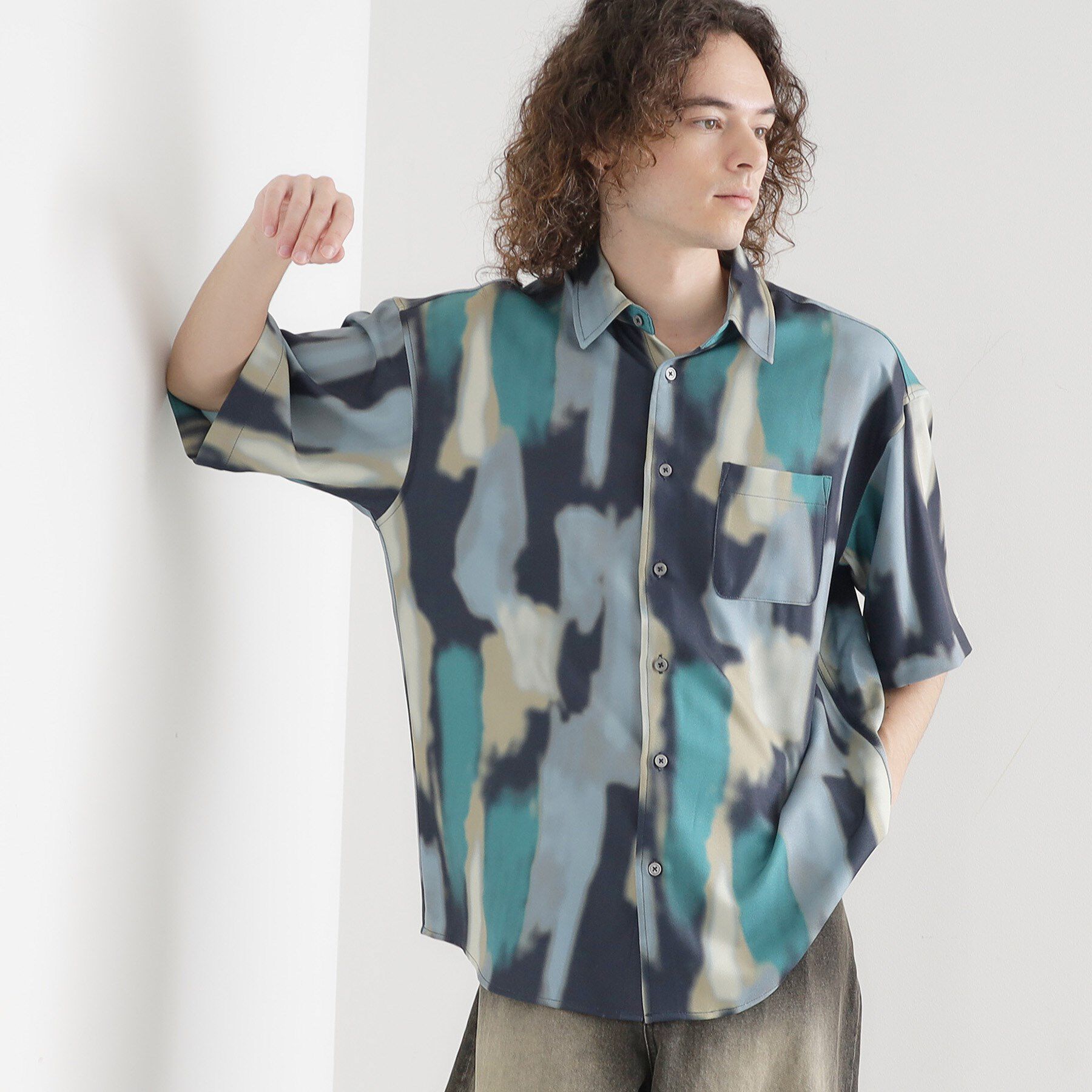 tk.TAKEO KIKUCHI「梨地ボカシプリントシャツ」|シャツ・ブラウス|