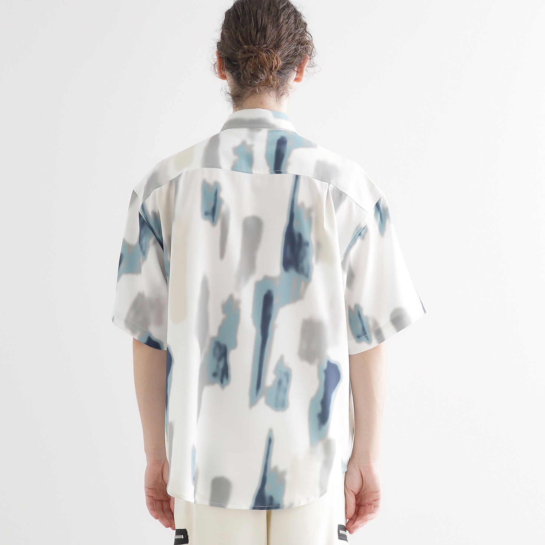 tk.TAKEO KIKUCHI「梨地ボカシプリントシャツ」|シャツ・ブラウス|