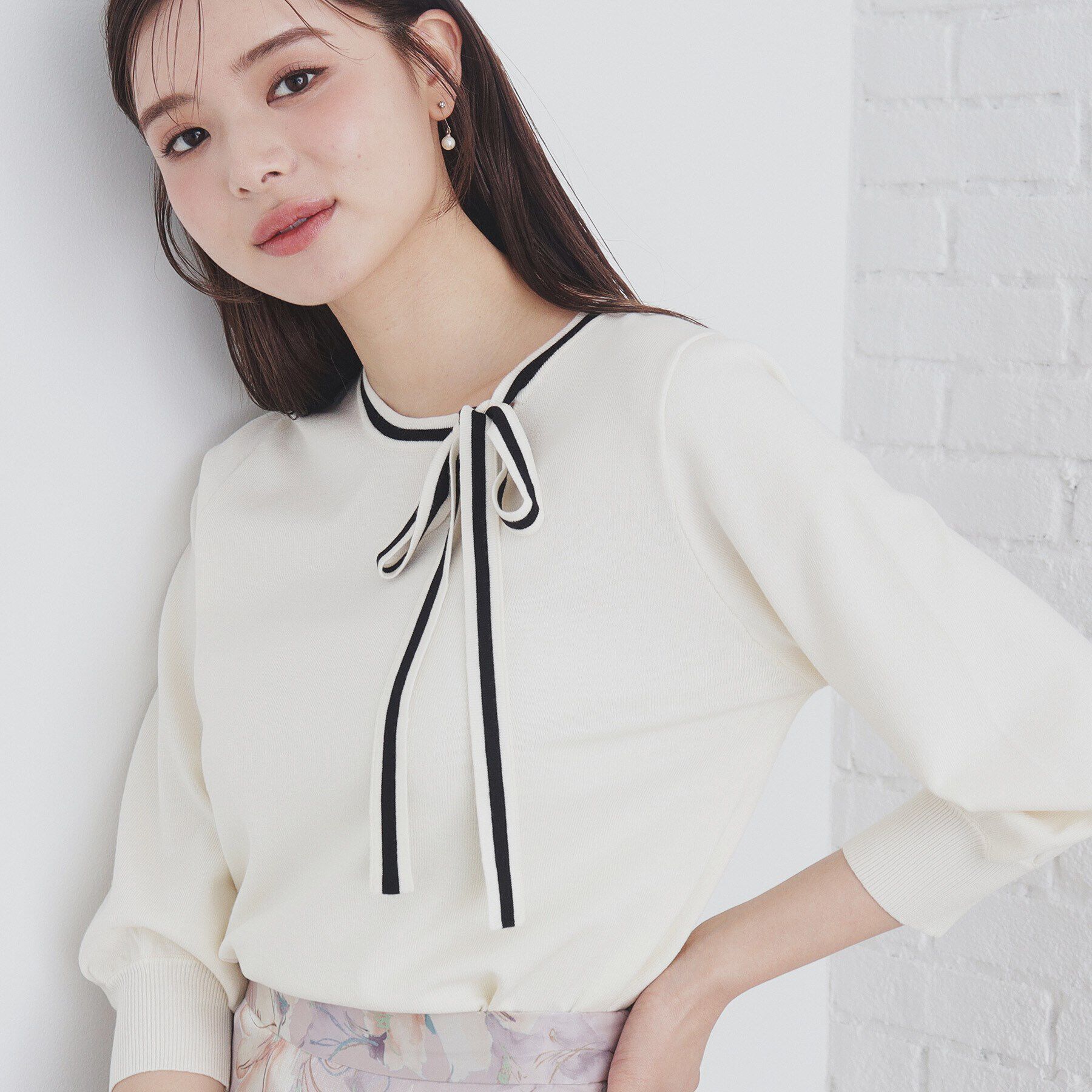 index「バイカラーボウタイプルニット【洗濯機洗い可】」|ニット・セーター|オフホワイト(003