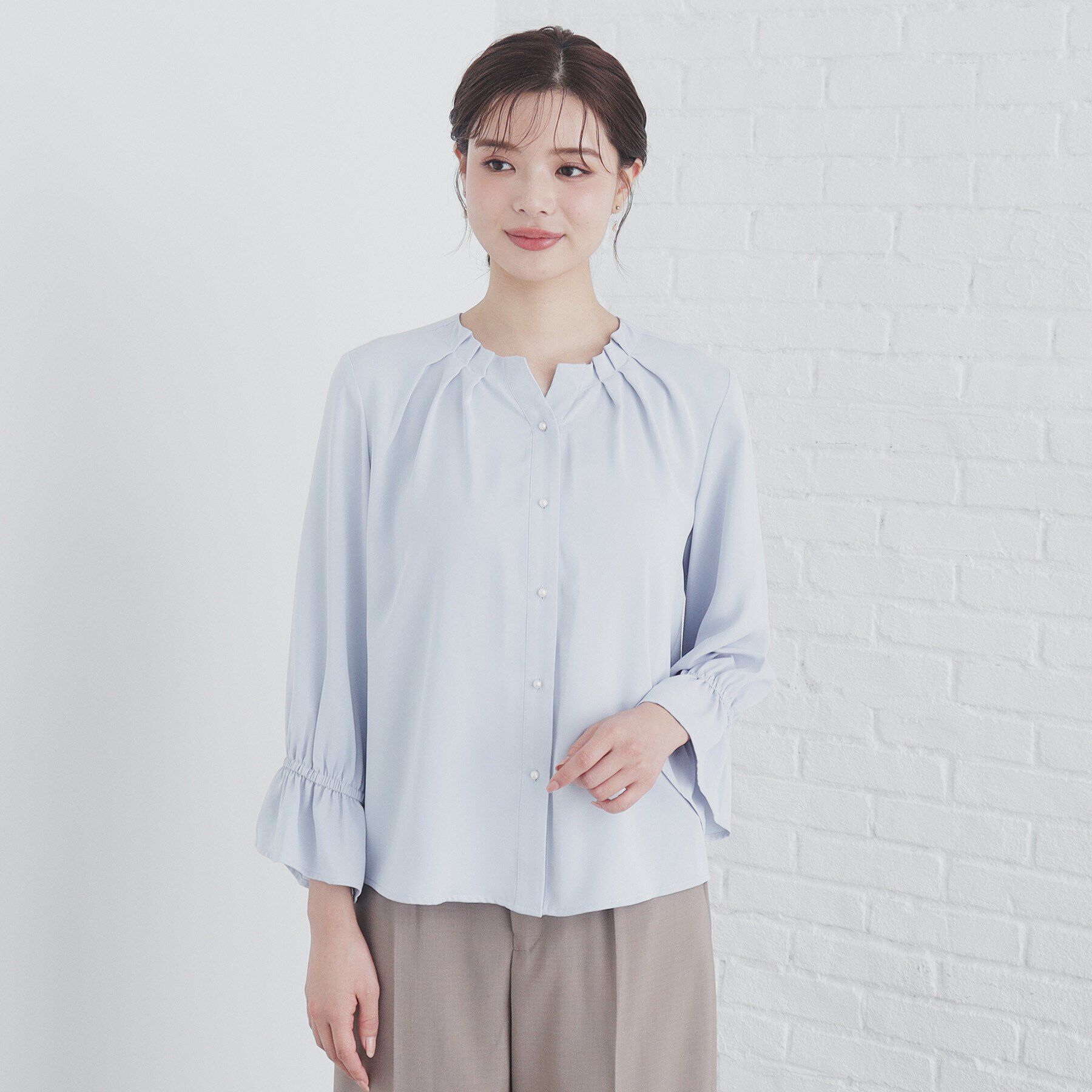 index「タックネックパール調ブラウス【洗濯機洗い可/ストレッチ/イージーアイロン】」|シャツ・ブラウス|