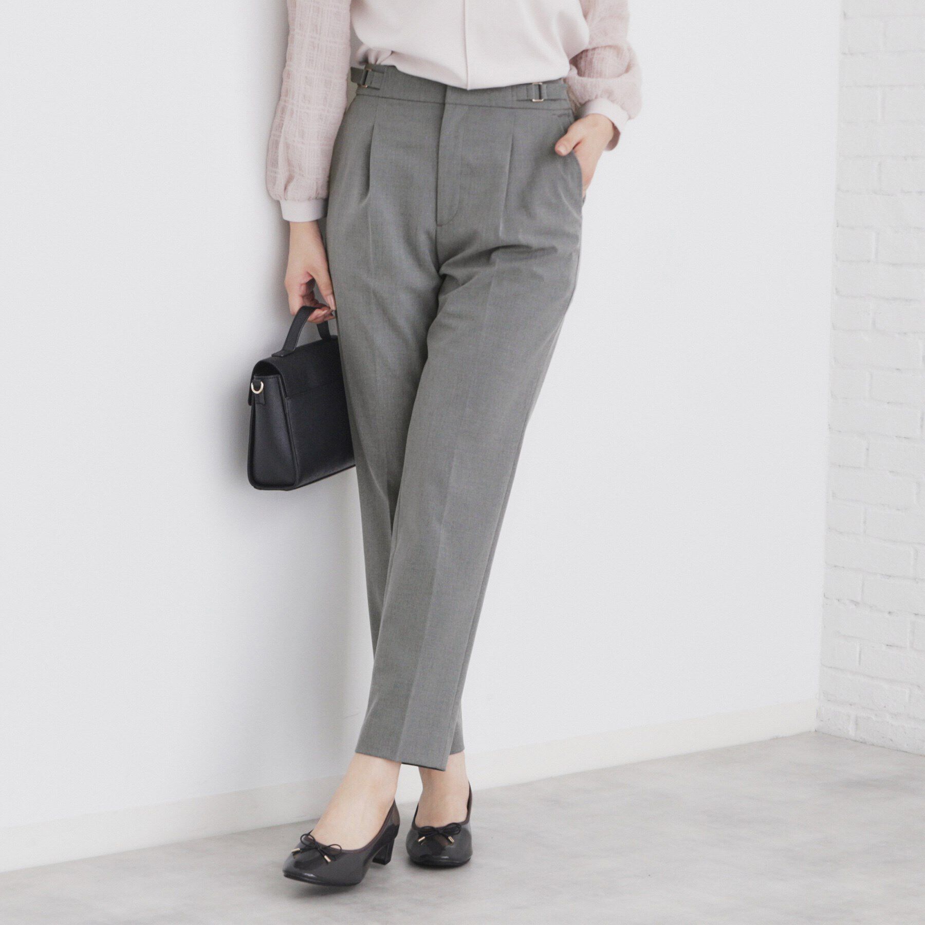 index「サイドベルト付きストレッチテーパードパンツ【洗濯機洗い可/イージーアイロン/防シワ】」|その他|