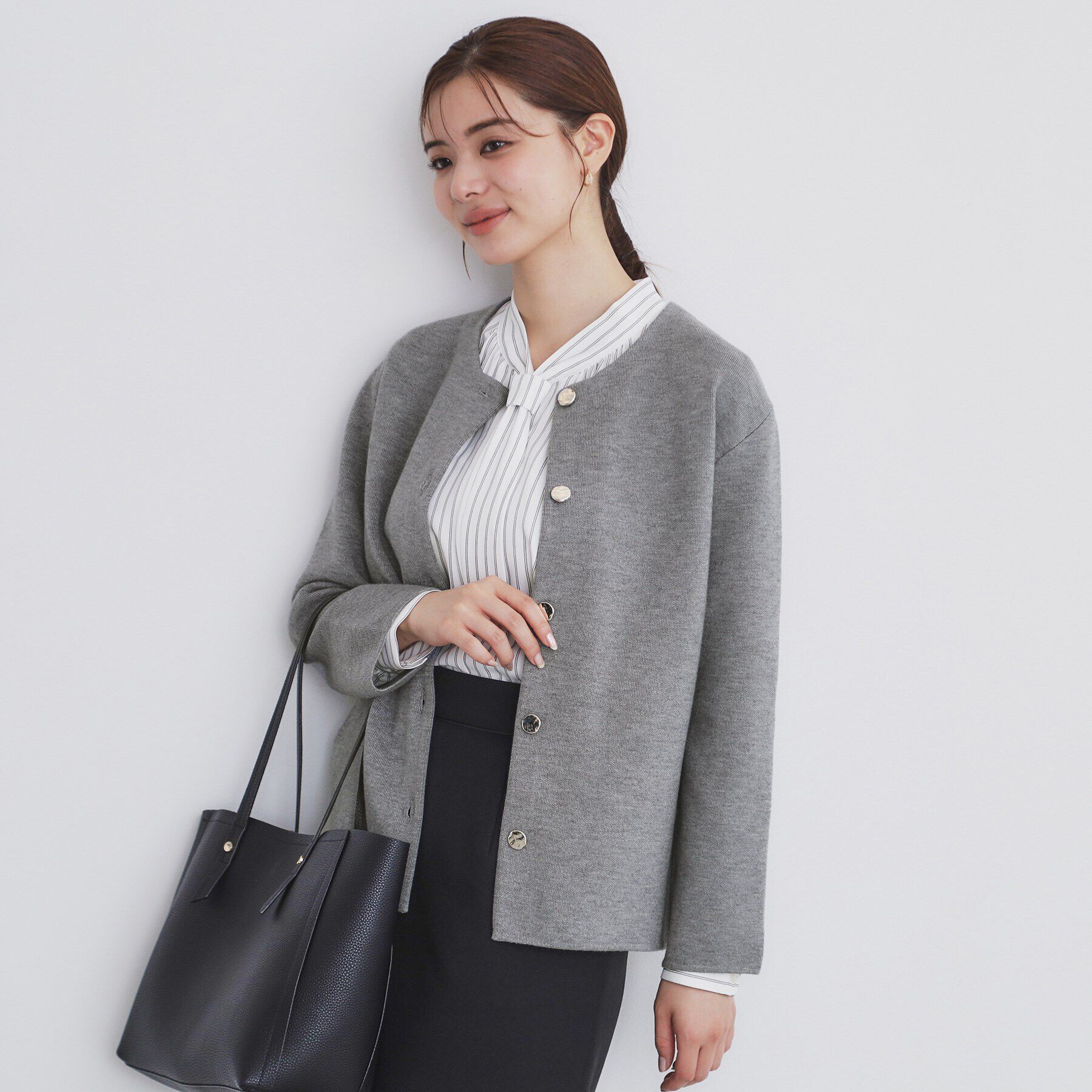 index「ノーカラーコーディガン【洗濯機洗い可】」|カーディガン|グレー(012)