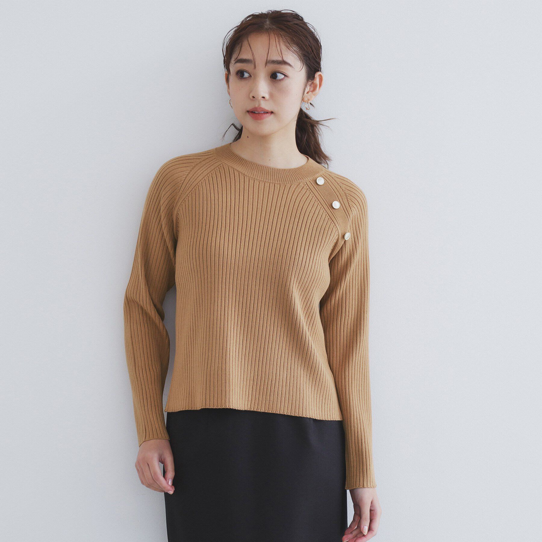 index「ゴールドボタンワイドリブニット【洗濯機可/抗ピル】」|ニット・セーター|