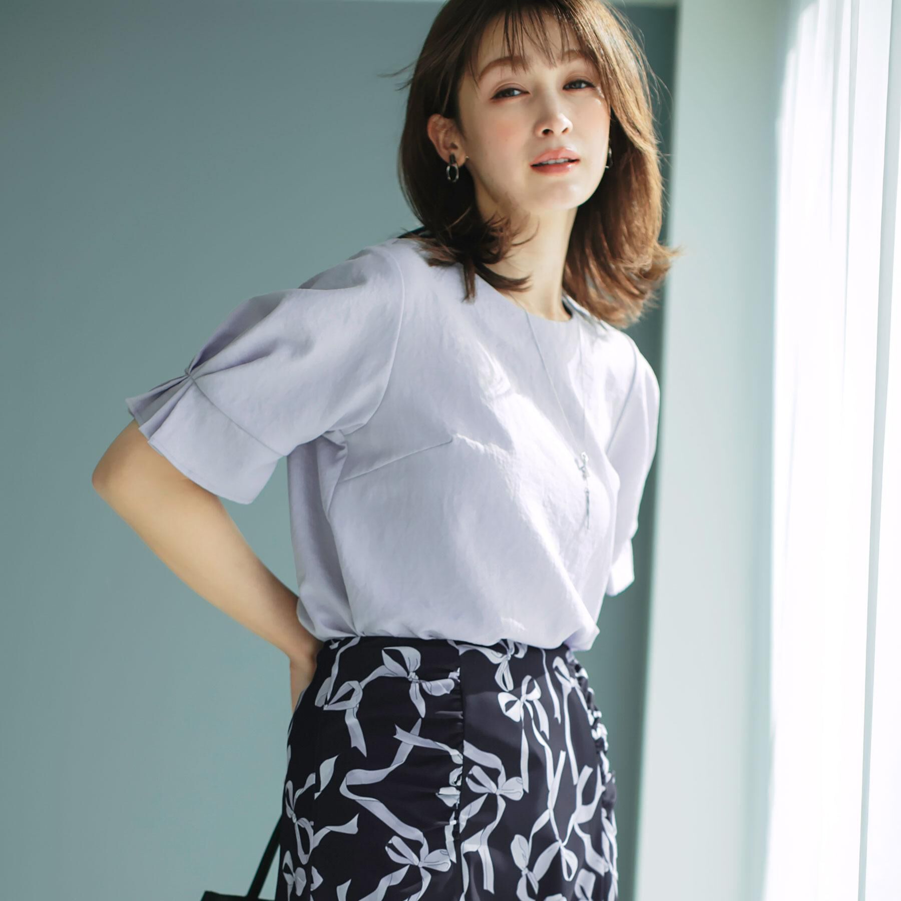 index「《8色展開/XS-LLサイズ》タックパフスリーブブラウス【洗濯機洗い可/吸水速乾/防シワ/抗ピル】」|シャツ・ブラウス|