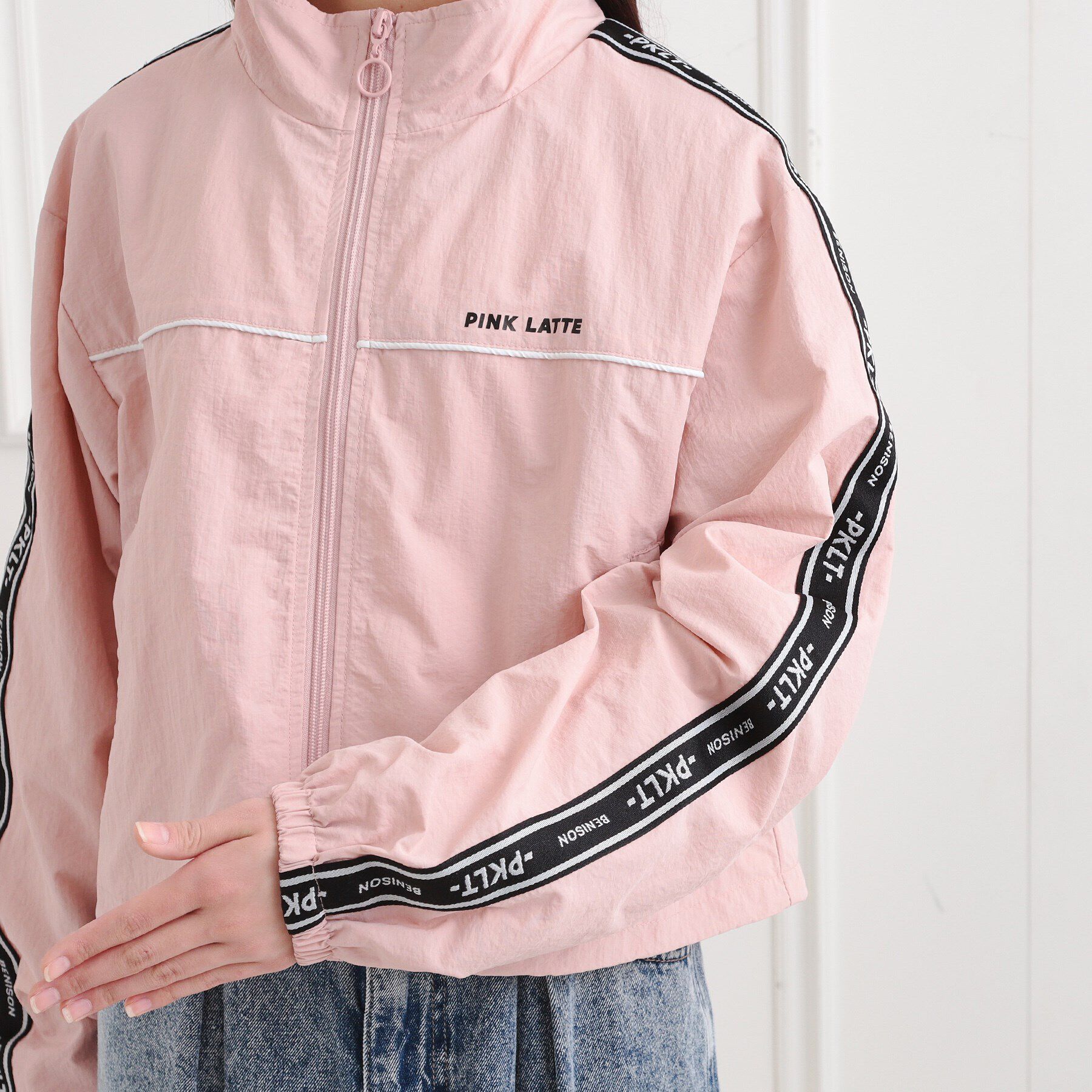 PINK-latte「ロゴラインブルゾン」|ブルゾン・スタジャン|