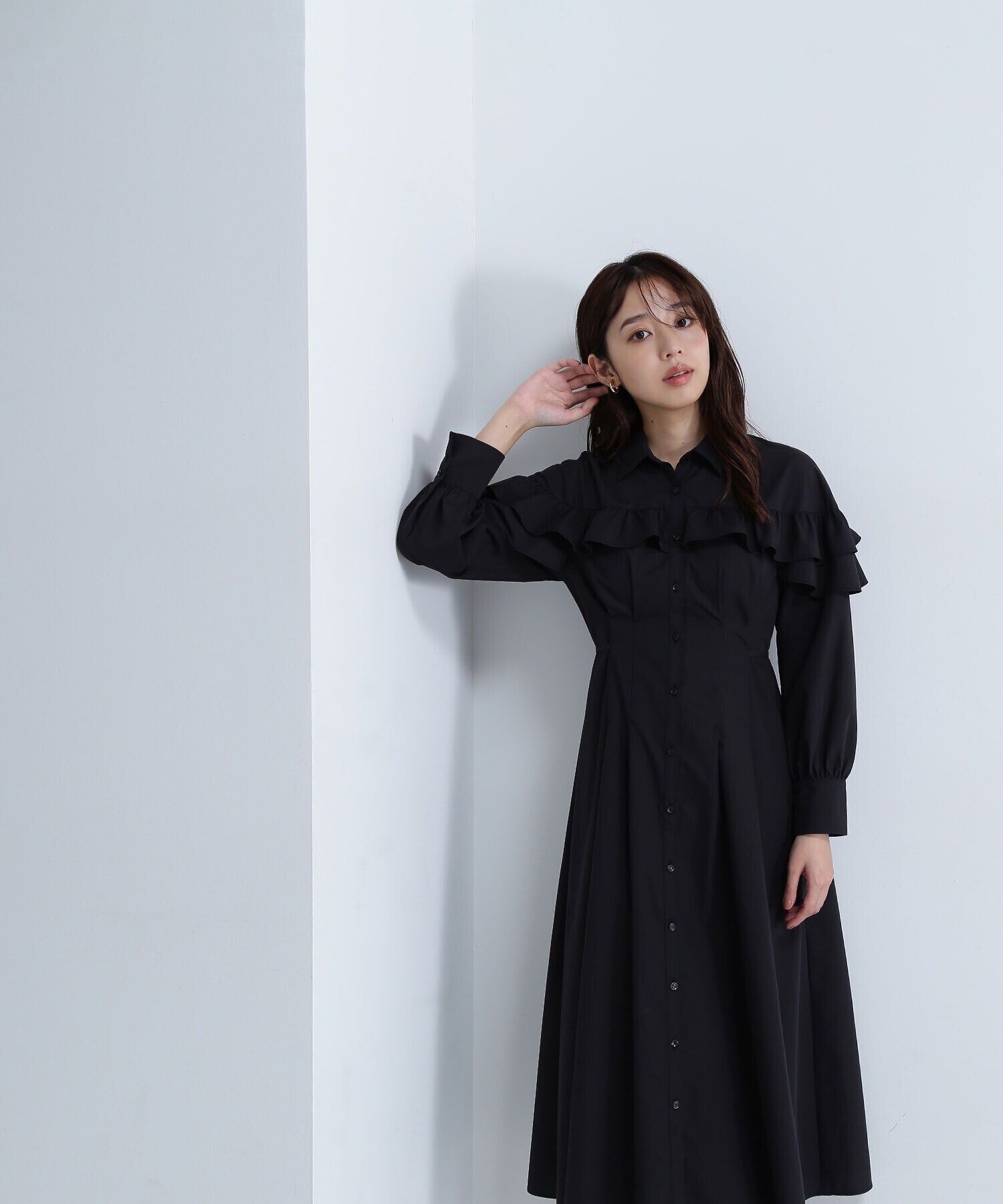  「ヨークフリルシャツワンピース　24AW」|ワンピース|クロ