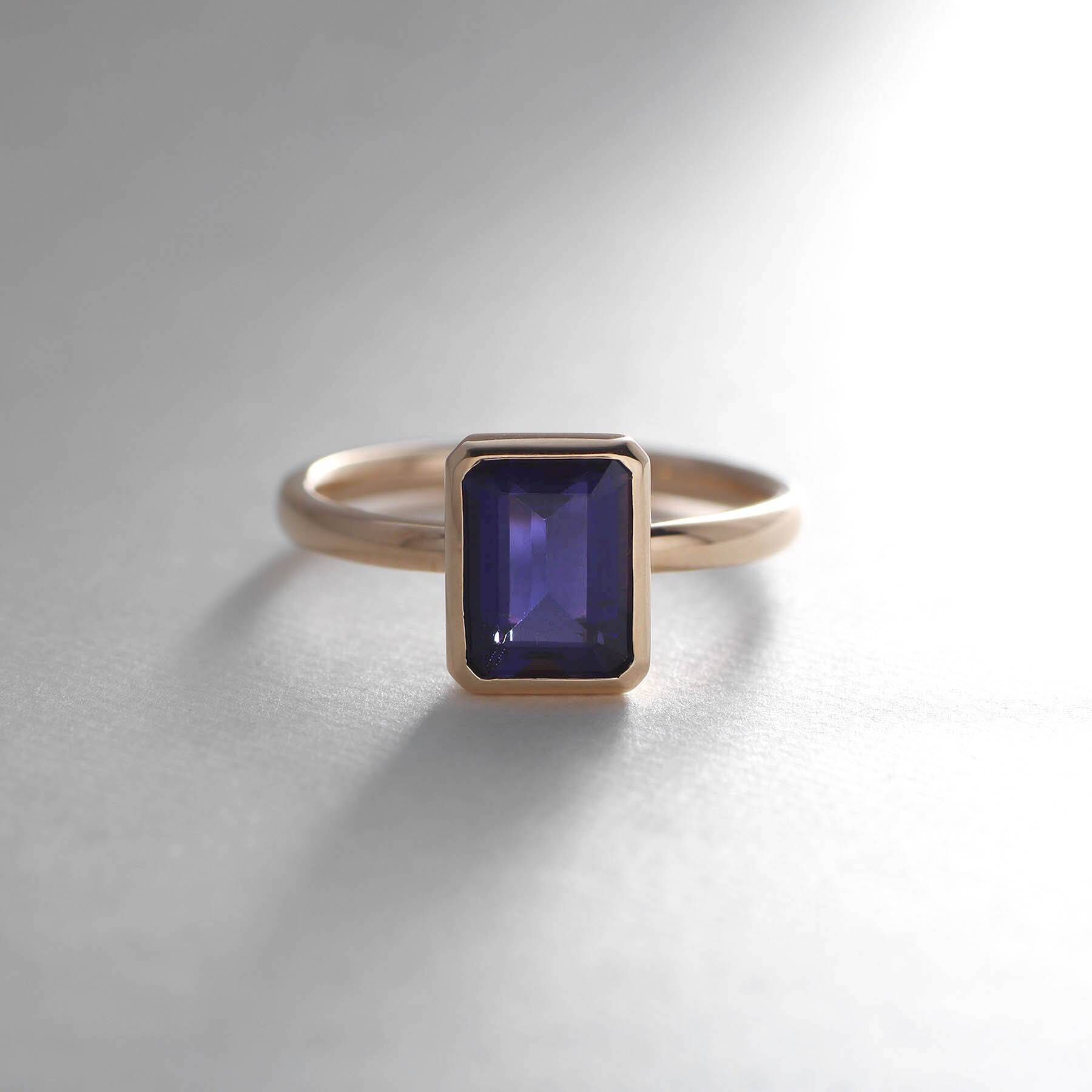 COCOSHNIK「K10アイオライト コーナーカット リング」|リング|