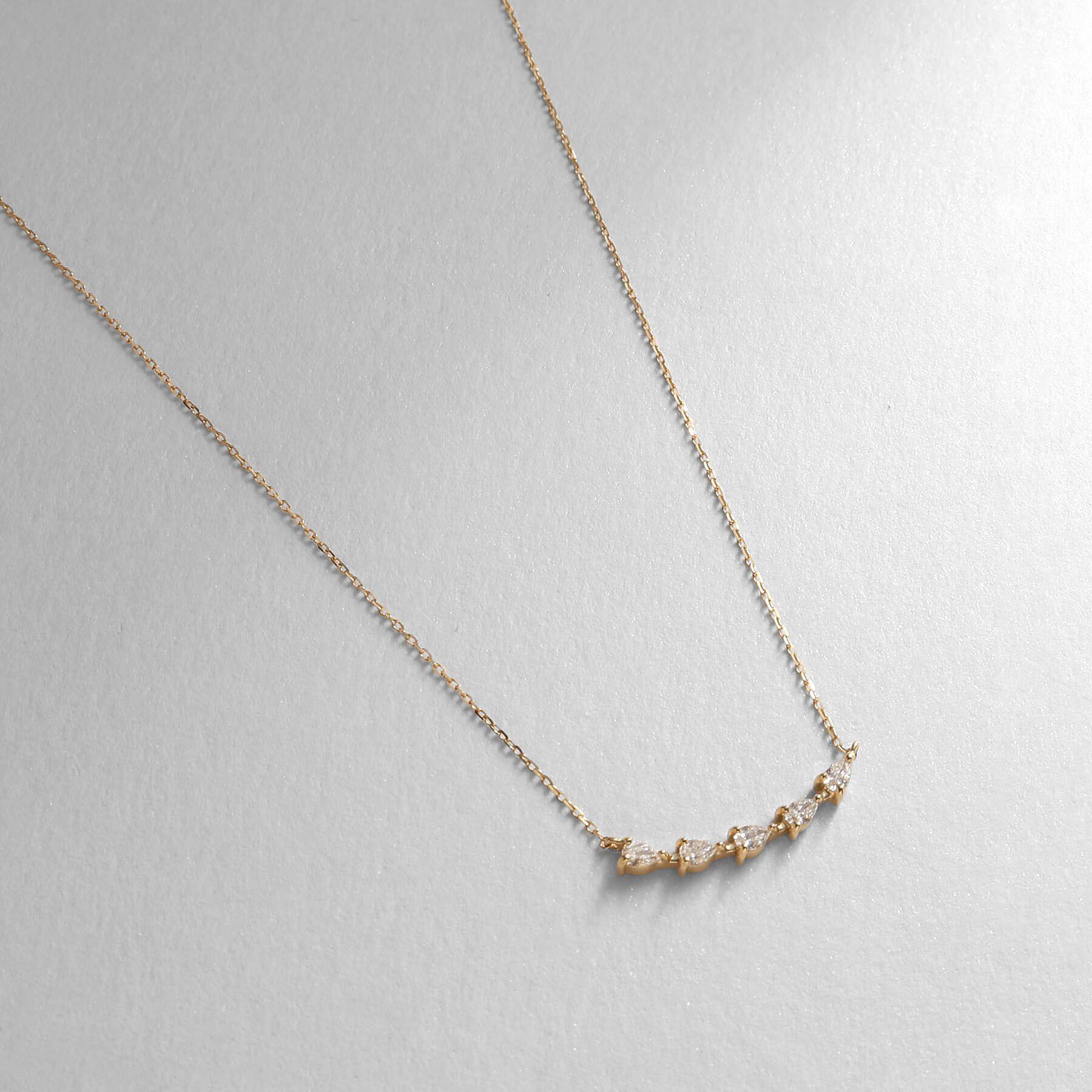 COCOSHNIK「K18ダイヤモンド ペアシェイプアーチ ネックレス」|ネックレス|