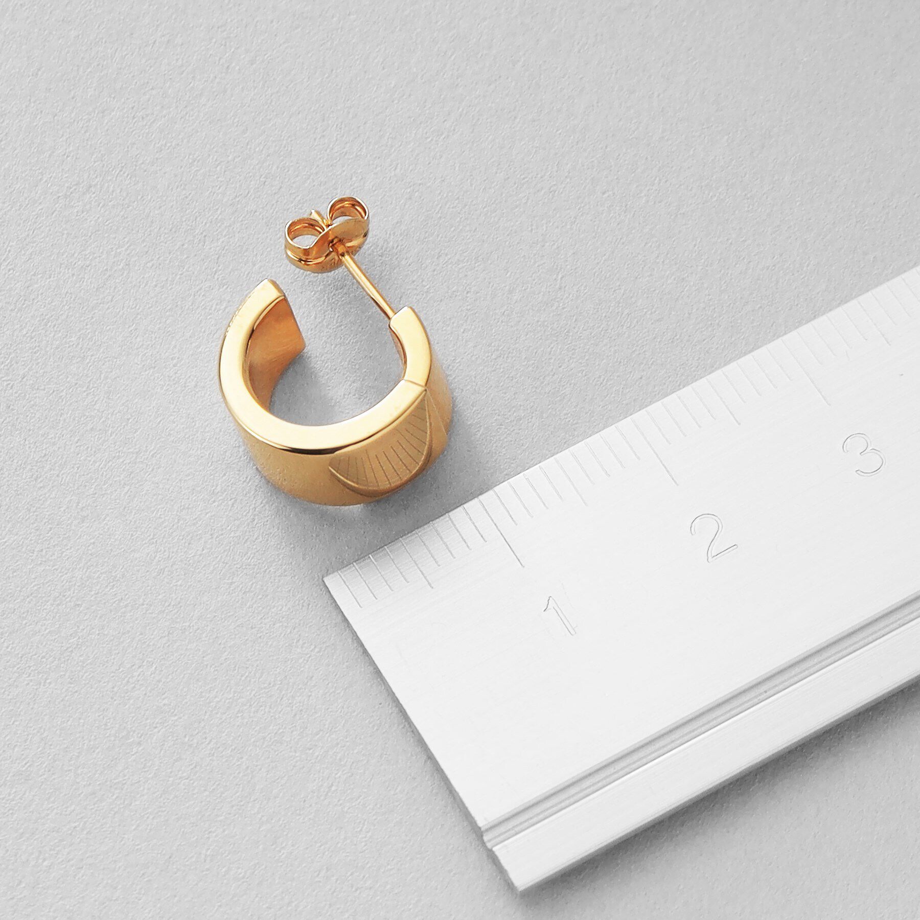 COCOSHNIK ONKITSCH「シルバー スモールフープ スライドプレートピアス GP」|ピアス|