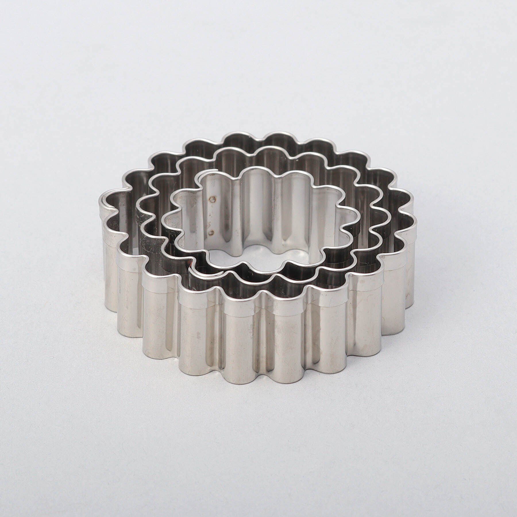 212 KITCHEN STORE「ステンレス クッキー型 ウェーブ丸 3PCS」|食器・キッチングッズ|