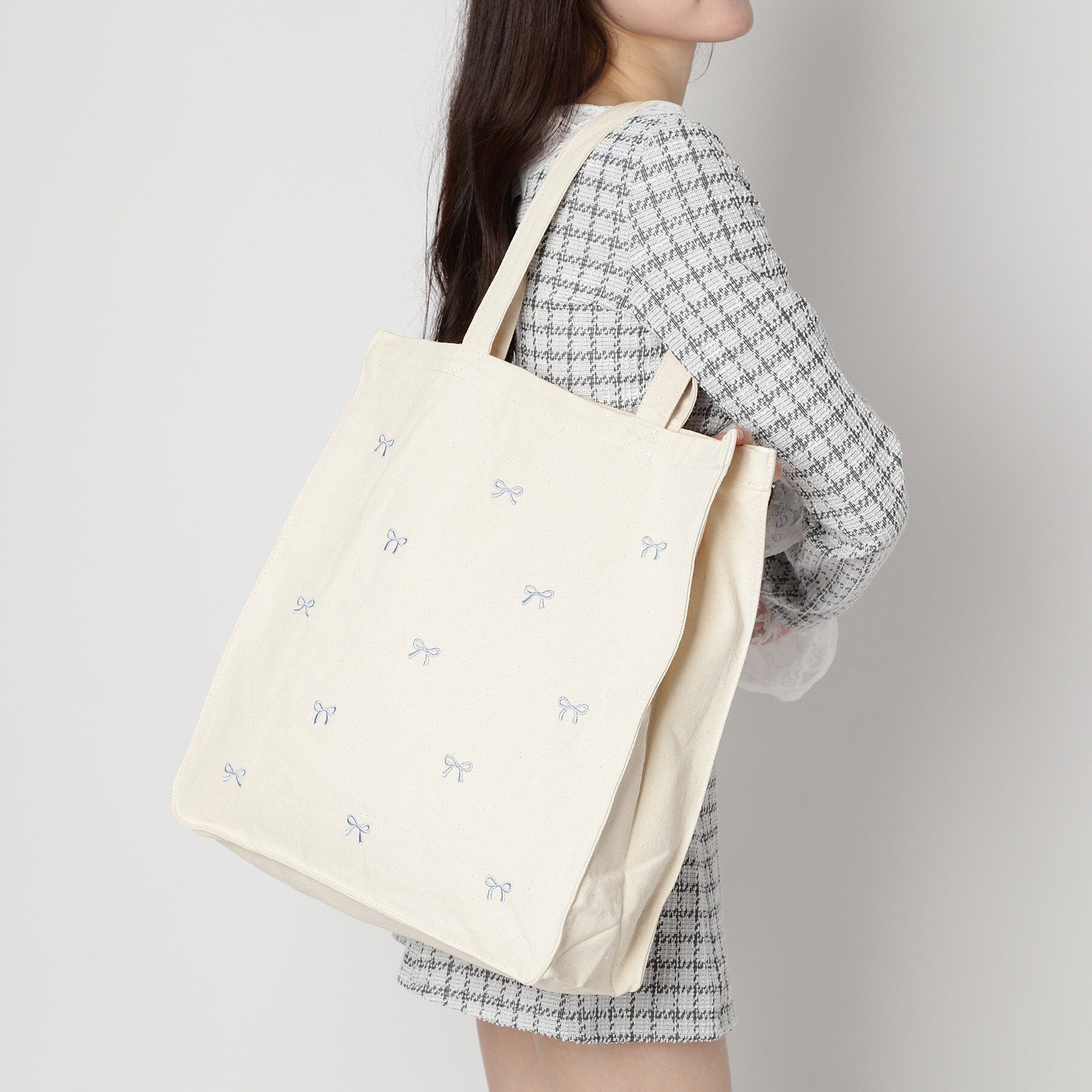 Ober Tashe「リボン刺繍キャンバストートバッグ」|トートバッグ|