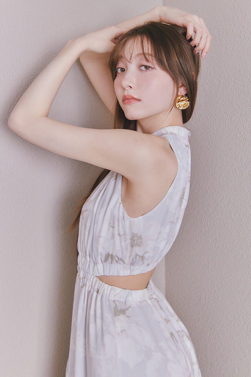 rienda「ホルターネックギャザーフレアワンピース」|ワンピース|