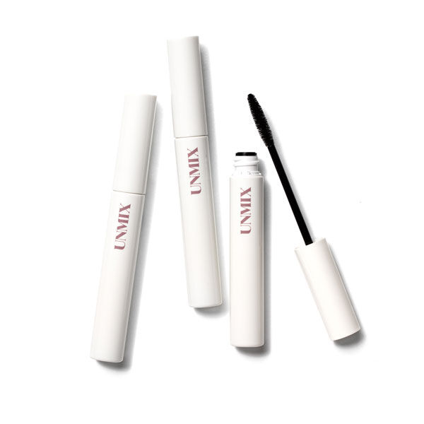 UNMIX「UNMIX グロッシーラッシュ マスカラ 01 艶にこだわり縮まないマスカラ。 (8.7g)」|マスカラ・まつげ|