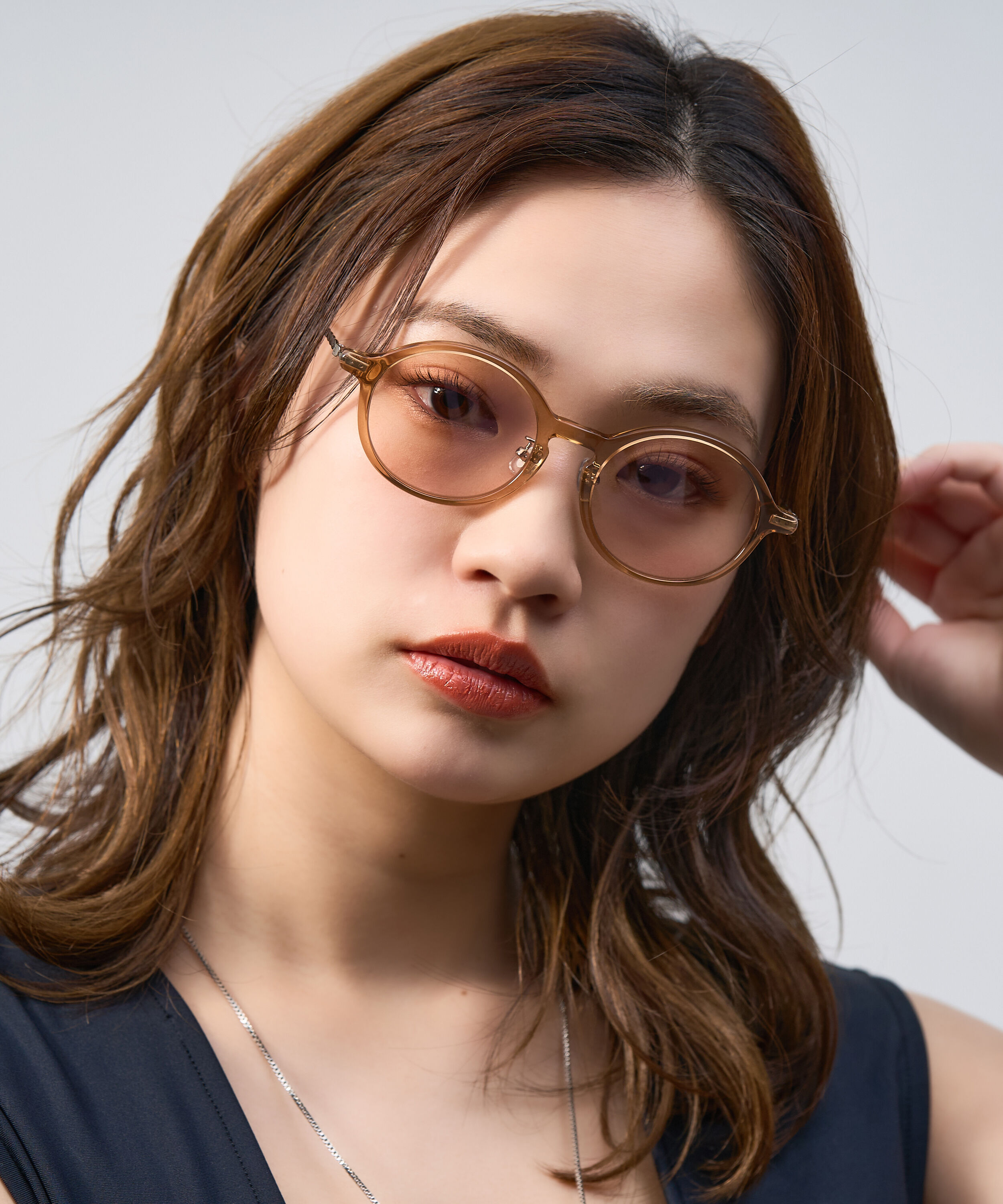  「Zoff | Kirimaru ラウンド型 サングラス 丸型 波型 小顔効果 UVカット 紫外線対策 紫外線対策 ズレ落ち防止」|サングラス|