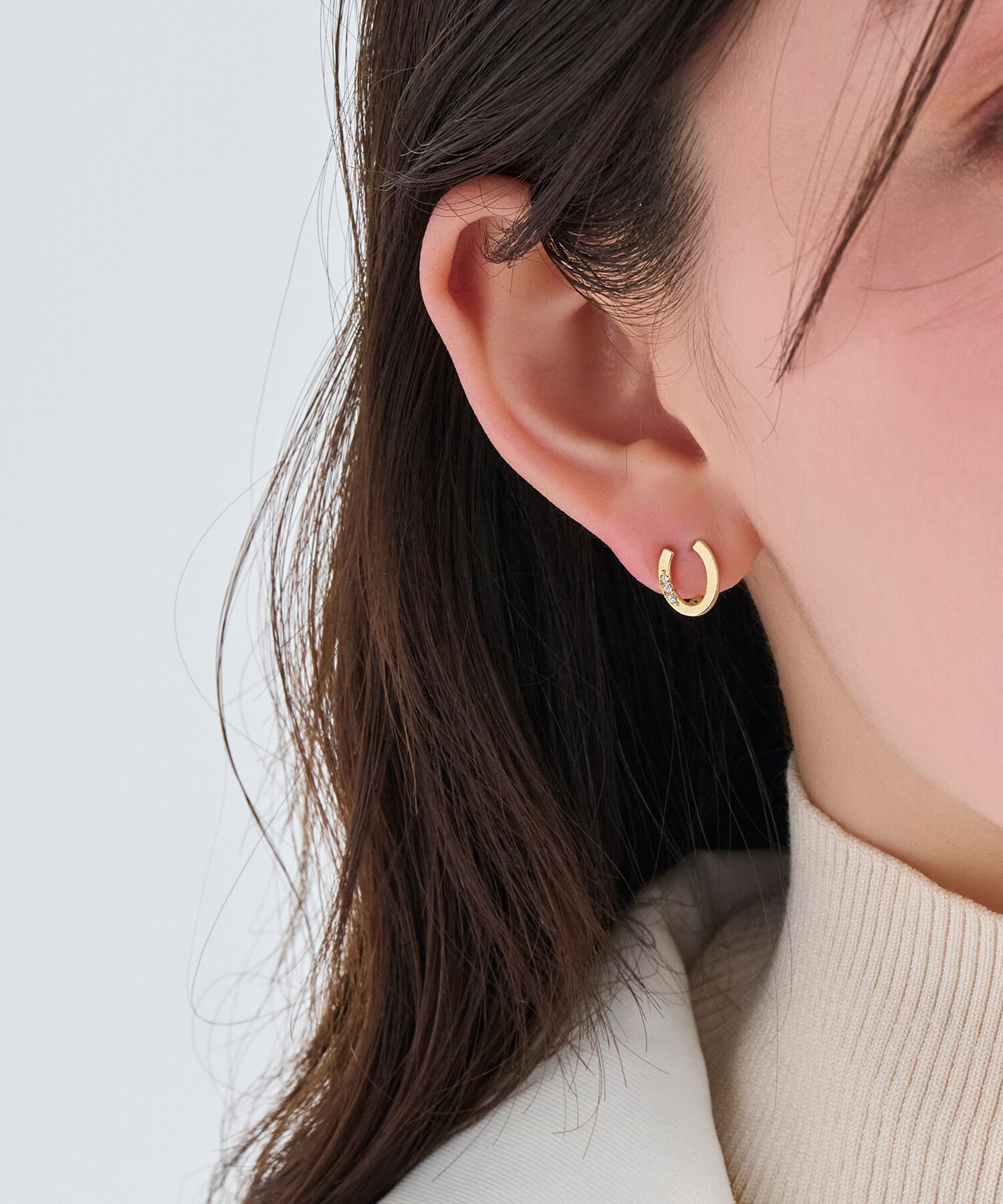 Phoebe「【痛くないシリーズ】ハンサムホースシューライトフィットイヤリング」|イヤリング|