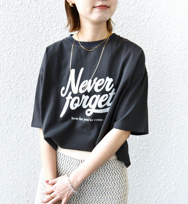 SHIPS for women「【SHIPS別注】81BRANCA:ロゴ 5分袖 TEE」|Tシャツ・カットソー|チャコールグレー