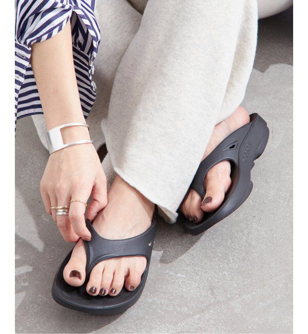 JOURNAL STANDARD「《追加》【OOFOS/ウーフォス】OOriginal」|サンダル|ブラック