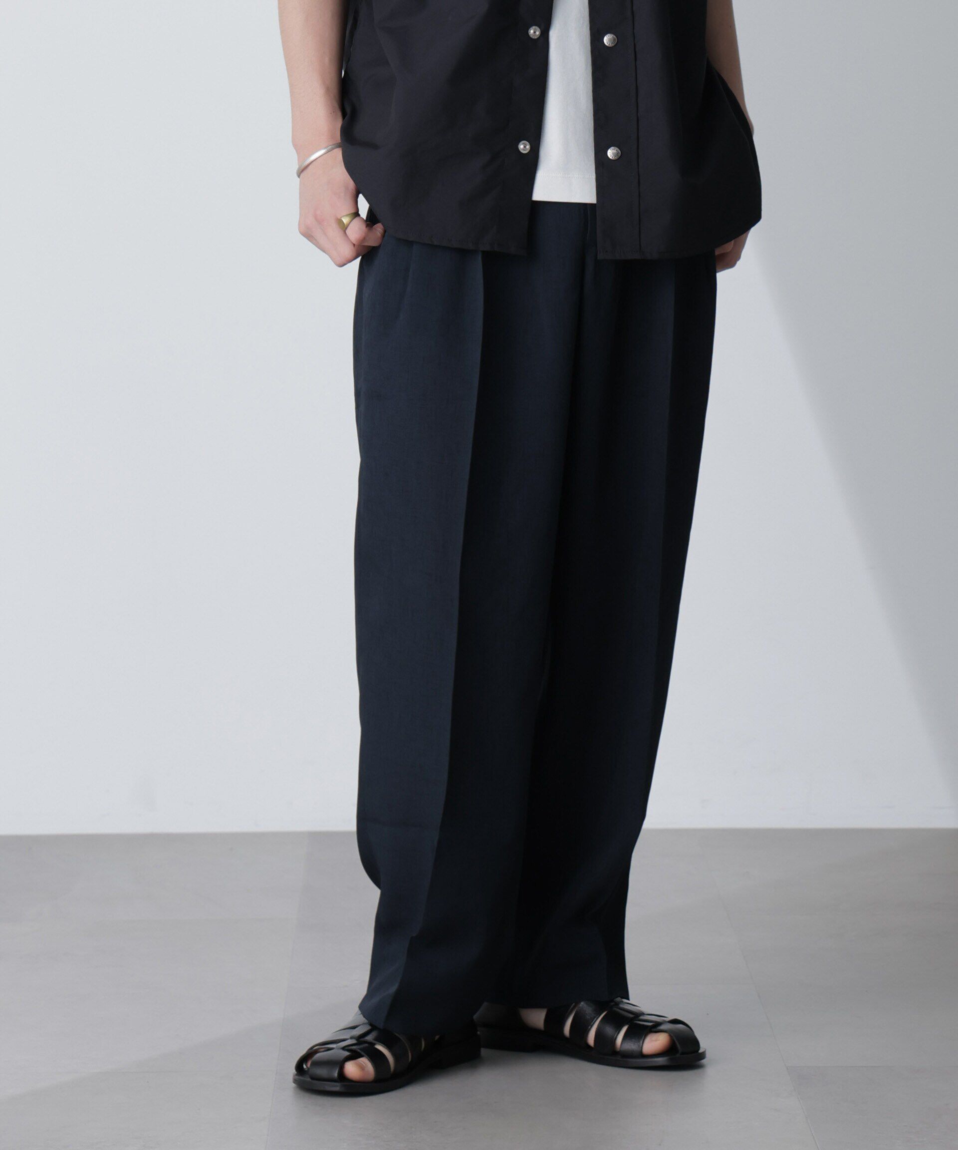 nano･universe「テックリネンリラックスタックテーパードパンツ（セットアップ可）」|チノ|